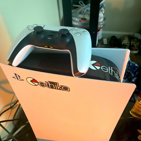 Digital PlayStation 5 - Picture 1 of 4